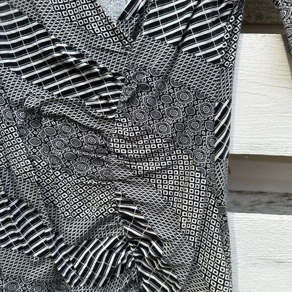 EUC Ann Taylor Top - Picture 2 of 4